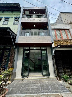 tân phú - nhà đẹp trệt 2 lầu 2pn 3wc giá rẻ chỉ 2 tỷ 380 tl hẻm huỳnh thiện lộc, p. hòa thạnh