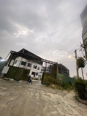 bán biệt thự vạn xuân, phố nguyễn hoàng tôn, giá đầu tư, thang máy, vỉa hè, lô góc, 186m2 4x tỷ