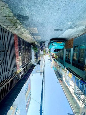 6,95 t.ỷ. nhà 1/ . 2 tầng đẹp . trục thẳng 50m ra lê văn khương. gần bến xe thới an . q12 . ng