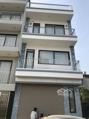 chính chủ cho thuê nhà 4 tầng, khu đất dịch vụ a34 di trạch, 11 tr/tháng