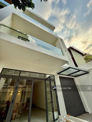 bán nhà phố ngay trung tâm, đường nguyễn thị minh khai-quận 3. giá 6tỷ890/91m2, bệnh viện từ dũ.