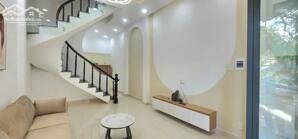 Bán nhà giá rẻ bất ngờ HXH Phan Huy Ích ngang 4m 31m2 3 tầng tặng nội thất nhỉnh 5tỷ.