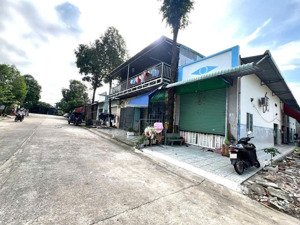 bán dãy trọ 890 triệu, ngay đ. db4, p. mỹ phước, 1kiot- 5 phòng, thu nhập 10 tr/th, cách kcn 300m .