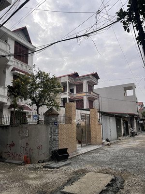 cc cần bán 54 m sẵn nhà 4 tầng sáp mai xã thiên lộc đa-hn giá 6 tỷ 6 xây tâm huyết