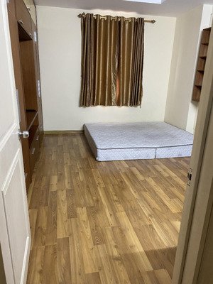 bán căn hộ cc toà nhà kinh đô 93 lò đúc