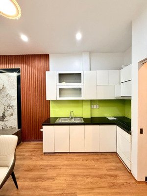 nhà dòng tiền 100m2,8 tầng ,33,6 tỷ tại đường 32, cầu diễn 24 pkk doanh thu 90 tr/1th