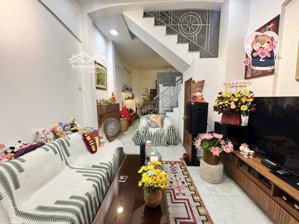 nhà 4 tầng - vip phú nhuận - hẻm thông ô tô - dòng tiền 17 triệu/th - chỉ 8.5 tỷ