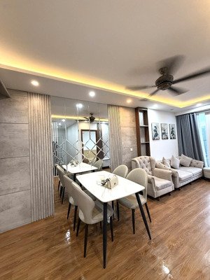 chính chủ bán gấp căn 2n2vs toà gemek2 đối diện vinsmart, sẵn sổ giá cực tốt về ở ngay, 66m sử dụng