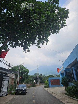 đất mặt đường nhựa sẵn nhà kiên cố tại tt xã minh quang, sát trường mầm non-chợ-bệnh viện-trường c2