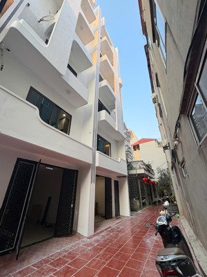 toà dịch vụ mới - oto vào nhà - 17 phòng full nội thất cao cấp - pccc , gpxd - dòng tiền 1 tỷ/năm