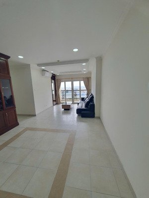 chung cư scchung cư screc tower, trường sa căn 3p ngủ rộng 105m2 chỉ 15,5tr