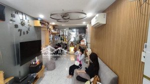 nhà đẹp sát hẻm xe tải hồng bàng, quận 11 31m2 full nội thất, chỉ 3 tỷ hơn