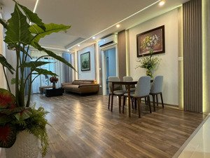 chính chủ bán căn hộ cao cấp tòa nhà 25t khu n05 trung hòa nhân chính. dt 160m 3p ngủ 3vs