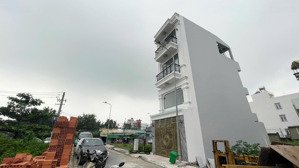 nhà mới xây đường số 40 ngay chợ hiệp bình, 4 tầng hxh 7m có lề kdc đồng bộ giá 7,89 tỷ tl