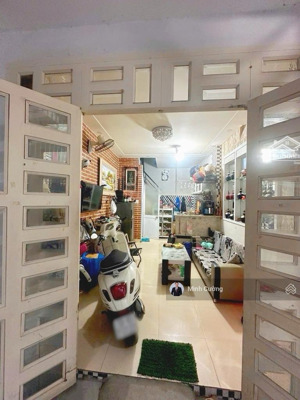 bán nhà quang trung, gò vấp, gần ngã 6 gv, 3.3x6.3m vuông vức, 2 tầng btct, gần mt, chỉ 2.8tỷ tl