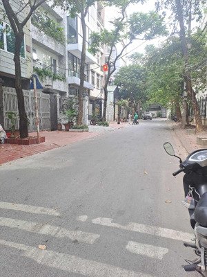 bán nhà 48m2, mt 5,5m, 5 tầng, 10,5 tỷ, 2 thoáng, ô tô đỗ cửa, phạm văn nghị cổ nhuế, bắc từ liêm.