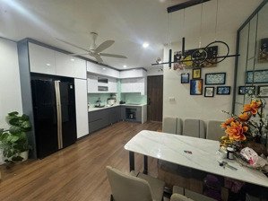 chính chủ bán gấp căn 2pn 69,9m2 toà thăng long capital, sẵn sổ, nhà mới, có lot ô tô hầm