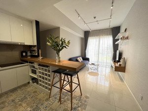 cần cho thuê căn 02 phòng ngủ, 70m2, giá rẻ chấn động: 17,8 triệu đã bao phí quản lý 