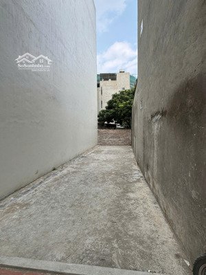 chỉ bán trong 30 ngày, 60m2 8 tỷ, bán đất phố mai phúc, vị trí cực đẹp, thông tứ tung.