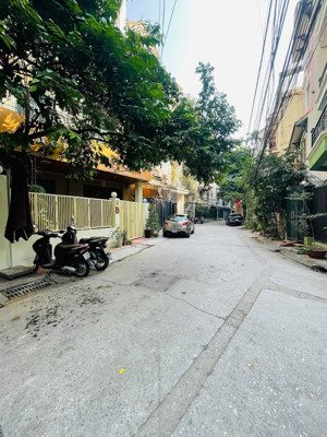 siêu phẩm đội cấn - 8 tầng - thang máy - vip ba đình - vừa ở chất vừa cho thuê.