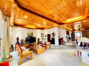 gấp. nhà vĩnh phúc, ngõ rộng 3m, 10m ô tô tránh, sát phố, kinh doanh, sân xe, ở/cho thuê, 48m2*5t