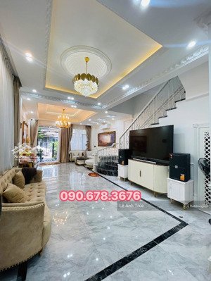 chính chủ cần bán nhà phố valora mizuki. 100m2. sổ sẵn. hướng đông. liên hệ chính chủ 