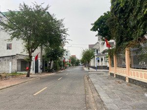 90m2 đường đặng thai mai phường phước nguyên tp bà rịa cũ. 2 tỷ 980, sổ riêng tc 100%