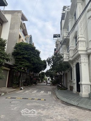 chính chủ bán nhà lưu phái, ngũ hiệp - vỉa hè rộng, 2 xe tải tránh - vừa ở vừa kinh doanh.