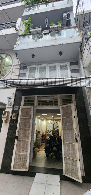 cho thuê mặt bằng nhà riêng 377/19 trần bình trọng, 10 triệu, 35m2 , 1 wc quận 10