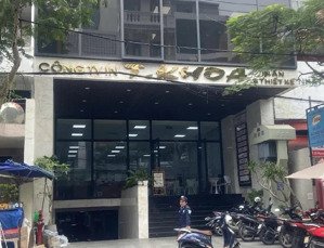 duy nhất 1 căn cắtlỗ 9t 250m2 mt10m ngaytthc hải châu mp nguyễn chí thanh rộng 11m lề 5m hđ 330tr/t