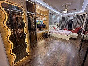 siêu phẩm phố hồ tùng mậu -ô tô vào nhà thang máy 7 tầng -full nội thất- 44m giá 17.2 tỷ