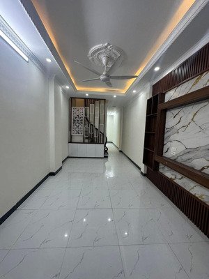 lô góc phố võ thị sáu nhà đẹp 2 thoáng ngõ thông tứ tung ở ngay 32mx4t giá nhỉnh 5 tỷ sổ đỏ cc