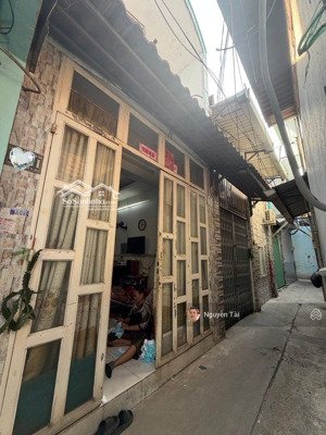 chỉ 1,9 tỷ sở hữu nhà 2 tầng, 40m2sd, btân, kênh nước đen, giáp tân phú.