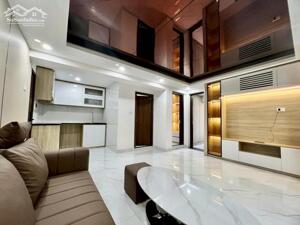 Bán căn hộ tập thể Bách Khoa, Hai Bà Trưng, nhà đẹp full nội thất, 2 thoáng, ô tô đỗ chân cầu thang