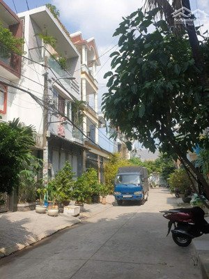 biệt thự 2 mặt tiền trung tâm gò vấp, đường xe tải, 150m2, 4 tầng, 20ỷ