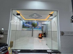 bán nhà đường bình long , quận bình tân - ngang 4,8m x 13m - 2 tầng , chợ bình long 