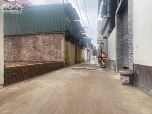 Cần bán mảnh đất Kiêu Kỵ Gia Lâm giá 49tr/m2