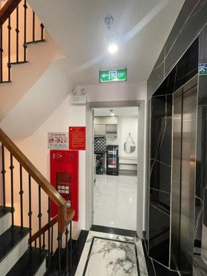 chính chủ gửi bán 51m nhà 7 tầng 11 phòng khép kín xuân phương nam từ liêm. lh 