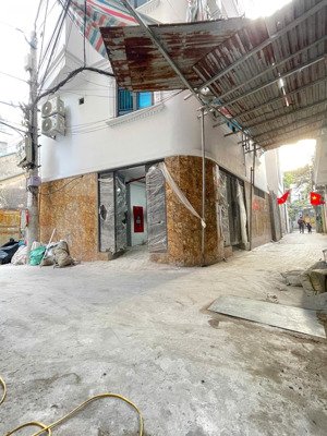 bán chdv (ccmn 24 phòng) dòng tiền 100 triệu oto, cạnh đh tài nguyên đường phú diễn 81m2 - 21.3 tỷ