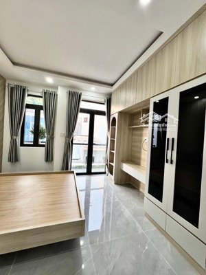 bán nhà 5 tầng, thang máy- gần aeon mall tân phú.