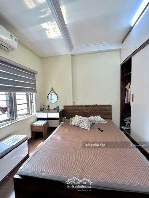 bán nhà mễ trì hạ từ liêm, ngõ thông ô tô 4 chỗ qua nhà, gần phố- 36mx5 tầng- chỉ 8 tỷ