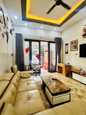 nhà phố 56m2, 4 tầng, đường 16m, gần kđt đông tăng long, chợ long trường, vành đai 3, hoàn công, q9
