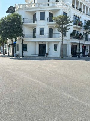 cho thuê shophouse sh03.01 vinhomes marina cầu rào 2 giá: 37 triệu/tháng diện tích: 250m |