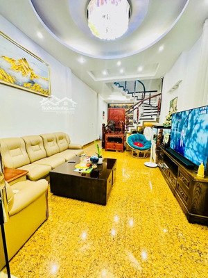 phân lô khương trung 55m x 4tầng. mt4.1m. lô góc. dân xây. ô tô vào nhà. giá 15 tỷ. lh 