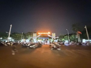 cmt8 tân bình 36m ngang 4.7m 2pn 3wc chỉ 5.45 tỷ liên hệ: dân tôn 