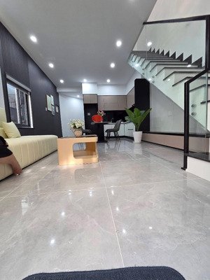 cắt lỗ căn nhà 1,15 tỷ tại đ.nguyễn văn tiết, lái thiêu, thuận an cách cổng chính kcn vsip 1 chỉ 5p