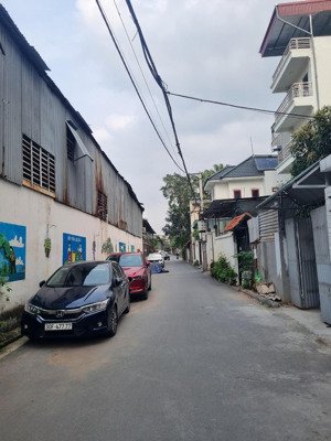 hiếm ngô gia tự dt 68m2 đất mt 5m, gần trường học, chợ, cách một nhà ra đường 25m,