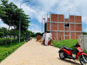 lô đất đối diện công viên, mt đường 30m suối nhum, 5x18=90m2, kdc êm đềm - tái định cư linh xuân