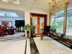 biệt thự an vượng dương nội giáp aeon hà đông 180m2-full nội thất thang máy, ở luôn, giáp công viên