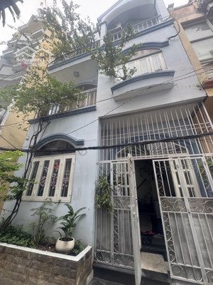 hẻm xe hơi - trần cao vân - ngang gần 6m - 3 mặt thoáng - khu dân cư yên tĩnh